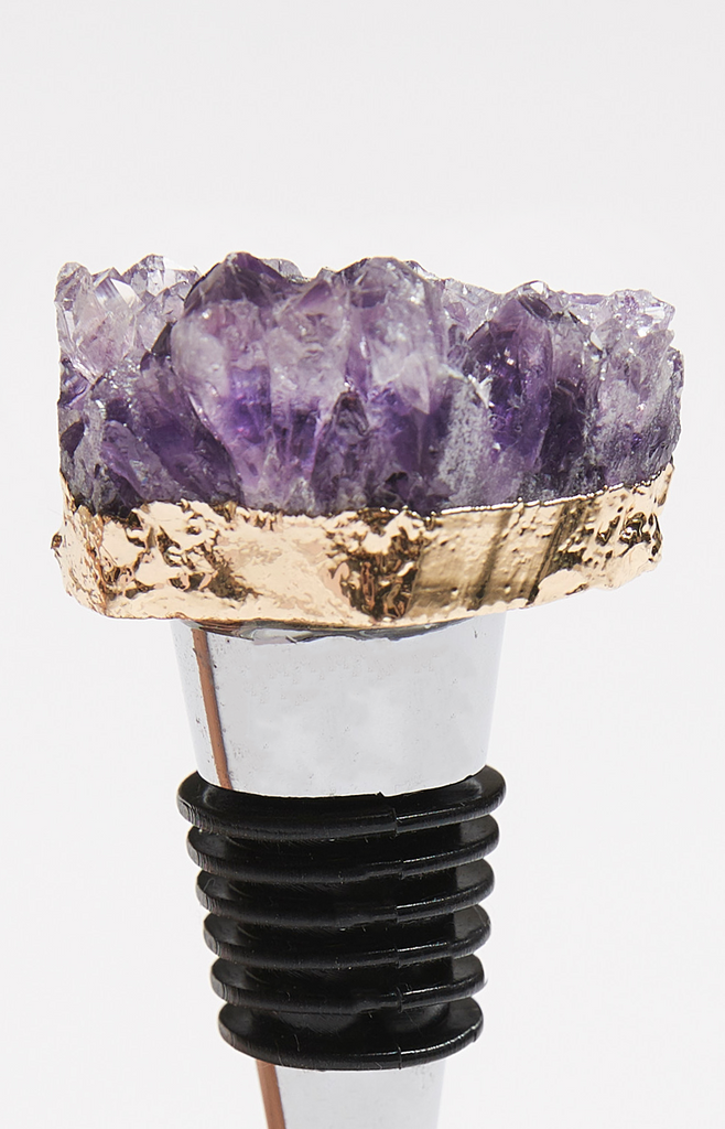 Gold plated amethyst bottle stopper. 8-10 cm Gold Plated Amethyst  Duo Tone Metal Note: This concerns a natural stone and therefore the size and colour will vary